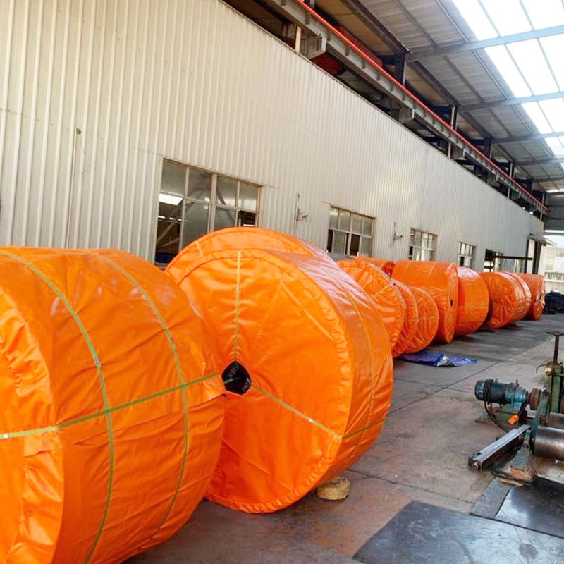Distributor ban truk besar dan conveyor belt industri di Jakarta